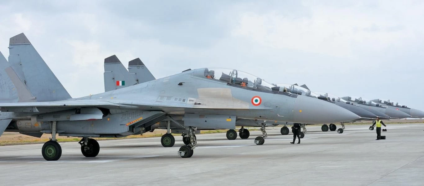 Οι ΗΠΑ προσπαθούν να αντικαταστήσουν τους Ρώσους στην Ινδία: «Αγοράστε από εμάς F-35 και Patriot»